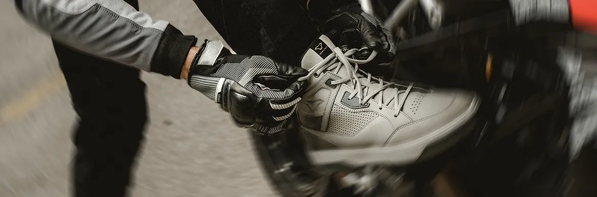 Motorradschuhe