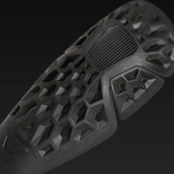 RISC CE Level 2 knee protection