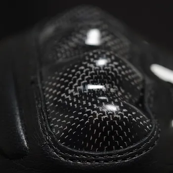 RISC™ Carbon TPU nudillos